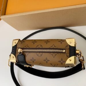 حقيبة Louis Vuitton Odyssée