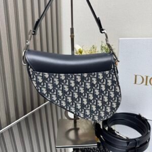 حقيبة Dior السرج بالتطريز