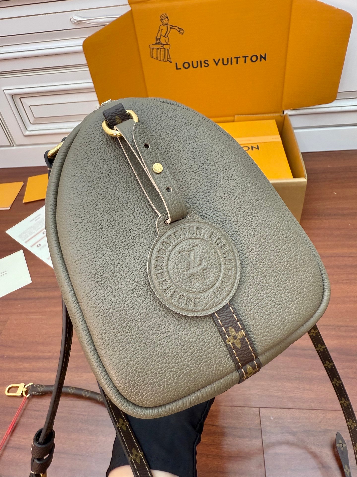 حقيبة Louis Vuitton Ever More