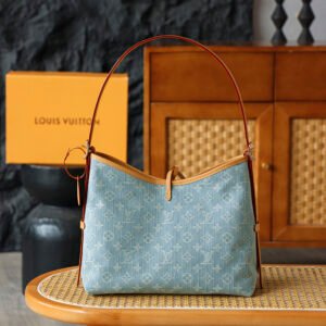 حقيبة Louis Vuitton Carryall